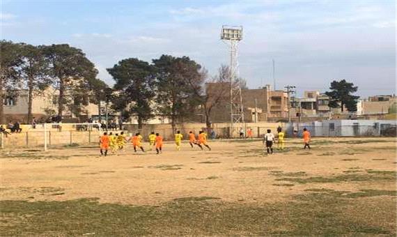 حضور 22 تیم فوتبال ، فوتسال و فوتبال ساحلی استان یزد د لیگ های کشور