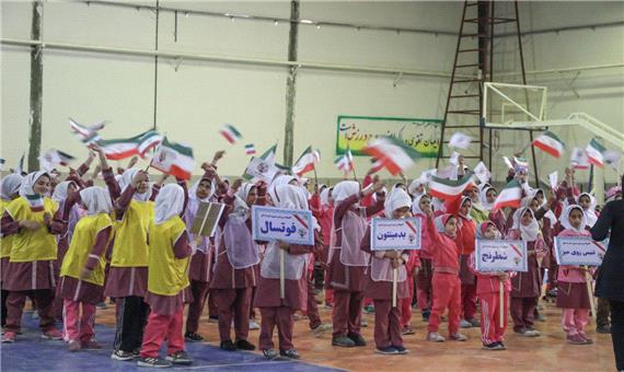 شرکت 9 هزار نفر از دانش آموز مهریز در المپیاد ورزشی درون مدرسه ای