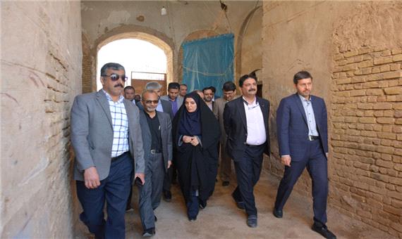 استاندار یزد از بافت تاریخی شهر بازدید كرد