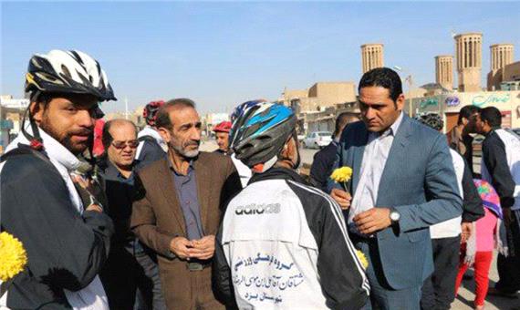 استقبال از کاروان دوچرخه سواری مسافران کربلا در یزد