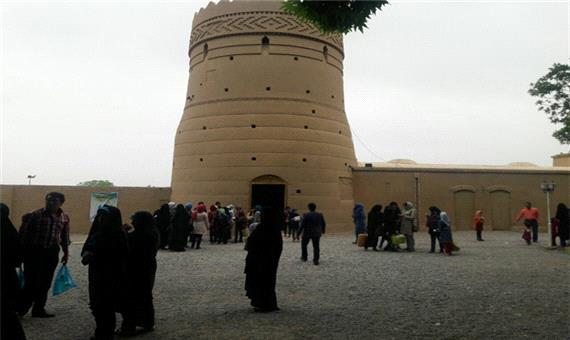 55 هزار گردشگر از آثار تاریخی مهریز دیدن کردند