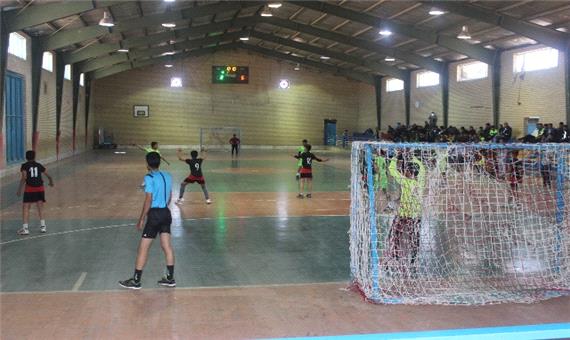 تیم های راه یافته به مرحله یک چهارم نهایی مسابقات هندبال خردسالان منطقه 6 کشور مشخص شدند