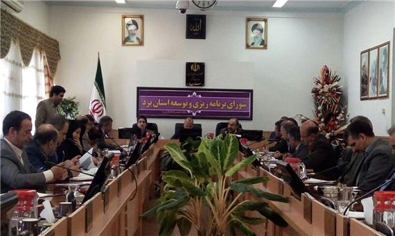 استاندار یزد: تاخیر پاسخگویی دستگاه ها جفا در حق مردم استان است