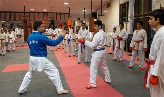 آموزش 36 کاراته کاهای منتخب یزد زیرنظر مربی تیم ملی ایران