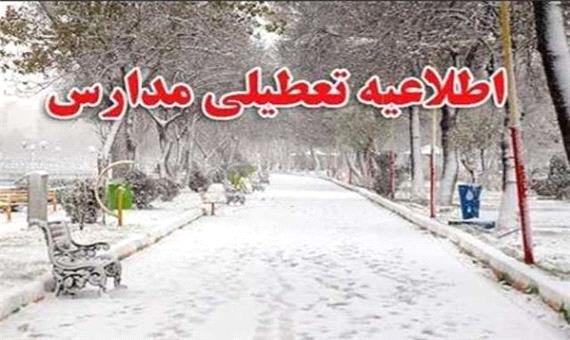 بارش برف و سرمای هوا برخی مدارس استان یزد را تعطیل کرد