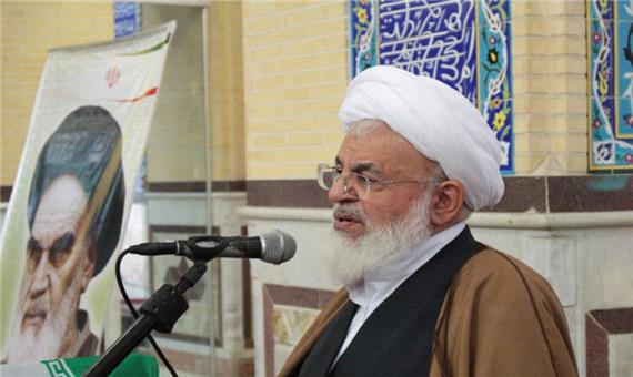 امام جمعه یزد: روحانیان، در معرفی بیشتر دستاوردهای انقلاب تلاش کنند