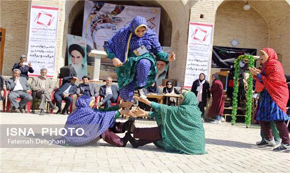چهارمین جشنواره ملی حرکت و برکت در میبد برگزار شد