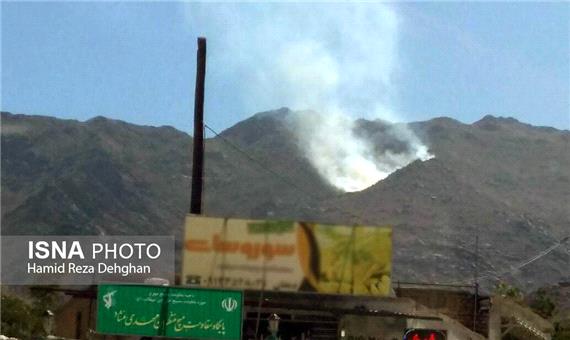 30 هکتار از مراتع ارتفاعات روستای منشاد طعمه حریق شد