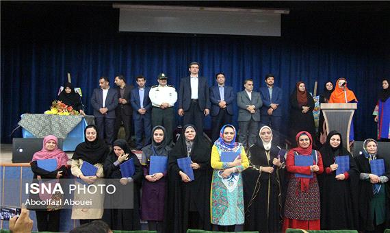 برگزیدگان جشنواره استانی قصه‌گویی در مهریز تجلیل شدند