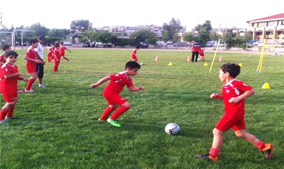 چهار هزار نونهال و نوجوان یزد جذب مدارس فوتبال و فوتسال شدند