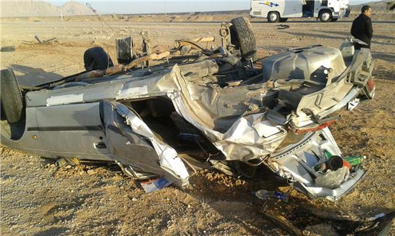 دو کشته در پی واژگونی خودروی سواری در یزد