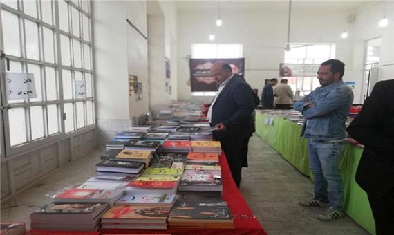 برگزاری نمایشگاه کتاب نقش مهمی در توسعه فرهنگی اردکان دارد
