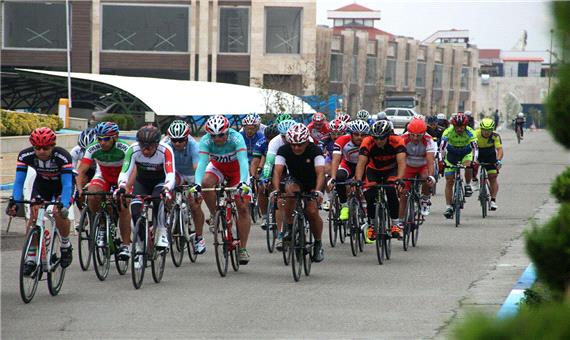 سه دوچرخه سوار یزدی عازم پیکارهای قهرمانی آسیا شدند