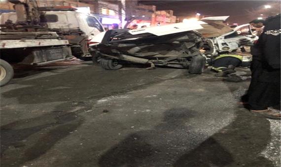 تصادف شدید خودرو سواری در بلوار جمهوری منجر به فوت 2 نفر شد