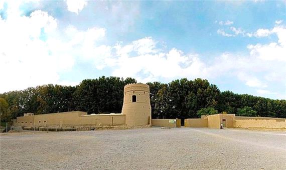 پاکسازی بناهای تاریخی مهریز/44 قلعه تاریخی در مهریز شناسایی شد