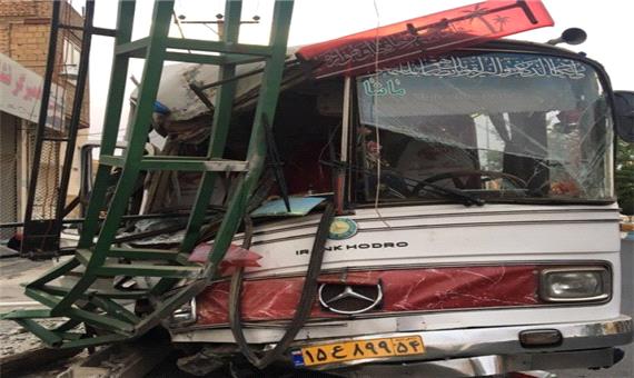 سانحه برای اتوبوس مسافری در بلوار بسیج یزد