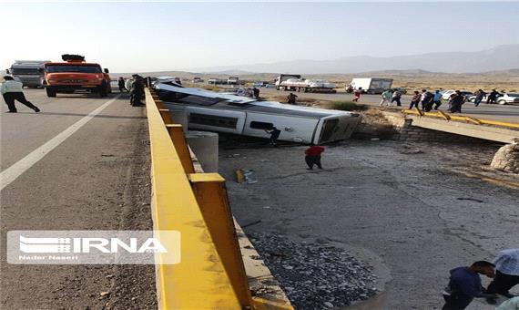 واژگونی اتوبوس در مهریز یزد، هفت مصدوم بر جا گذاشت