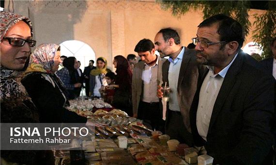 آغاز بکار جشنواره غذا‌های محلی ایران‌زمین در شهر میراث جهانی