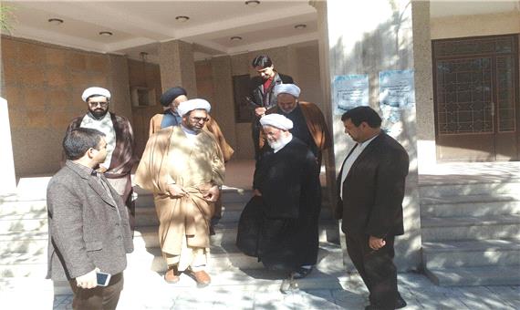 نماینده ولی فقیه در استان یزد، تکمیل حوزه علمیه مهریز را خواستار شد