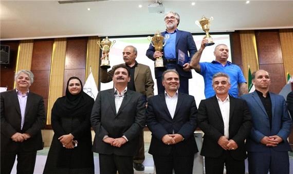گزارش تصویری مراسم اختتامیه سومین دوره مسابقات فوتسال پیشکسوتان شهرداری های کلانشهر کشور در یزد