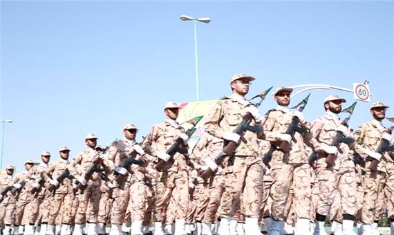 گزارش تصویری مراسم رژه نیروهای مسلح یزد به مناسبت فرارسیدن سی امین سالروز دفاع مقدس